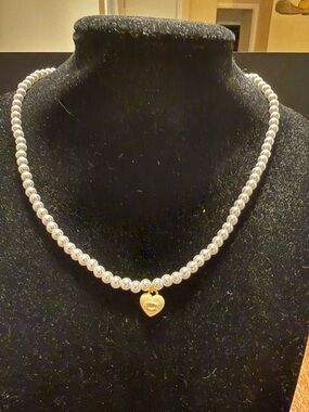 NEW Coach Signature Heart Charm Faux Pearl  Necklace Choker Logo